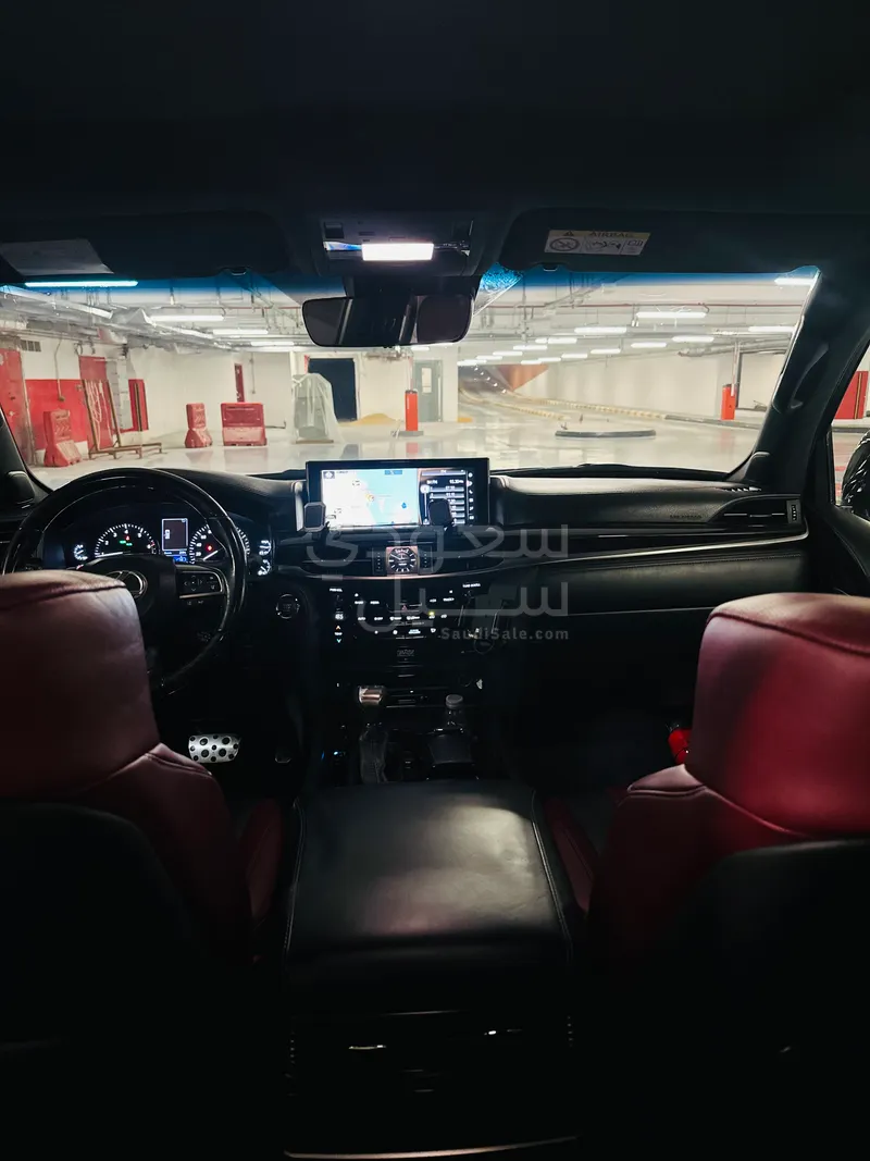 2018 Lexus LX 570 S