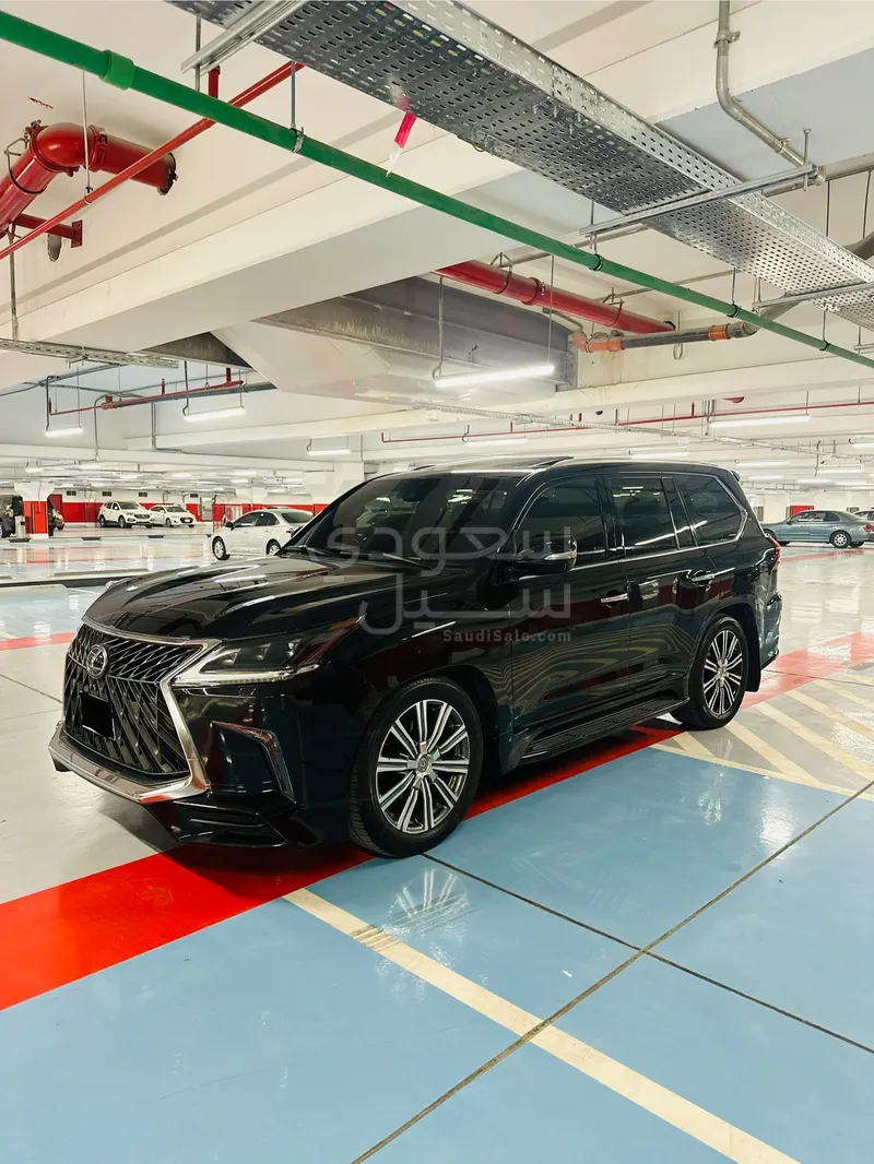 2018 Lexus LX 570 S