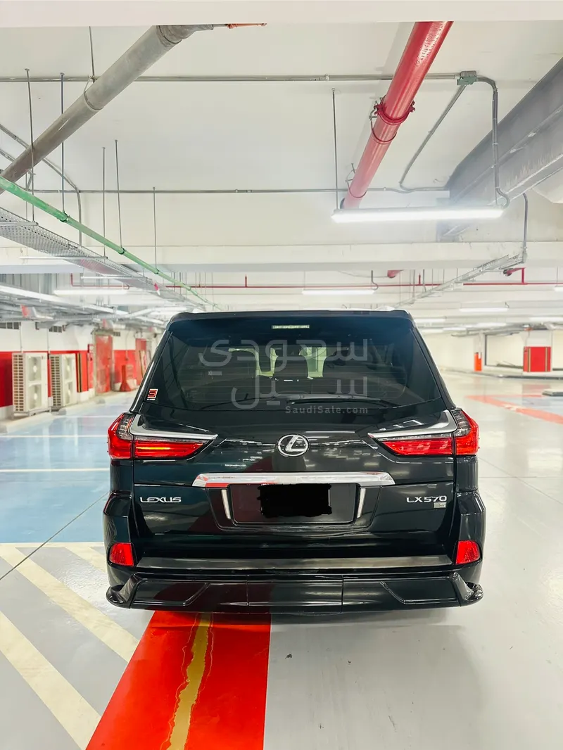 2018 Lexus LX 570 S