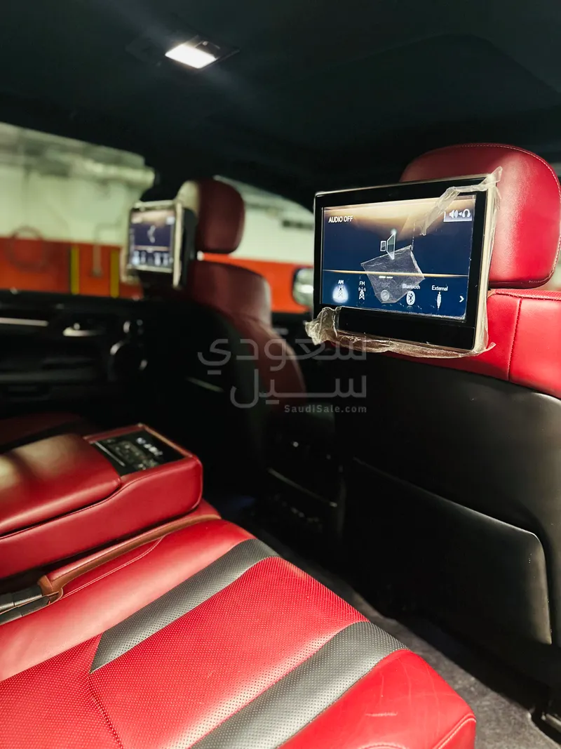 2018 Lexus LX 570 S