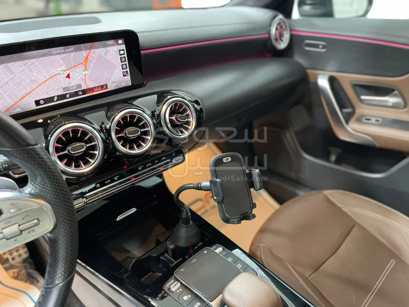 2022 Mercedes-Benz CLA 200
