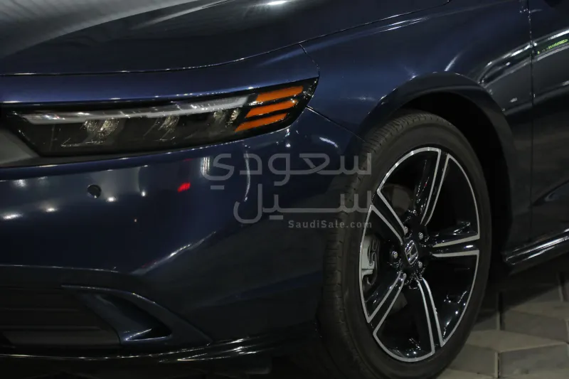 2024 هوندا اكورد اي اكس ال