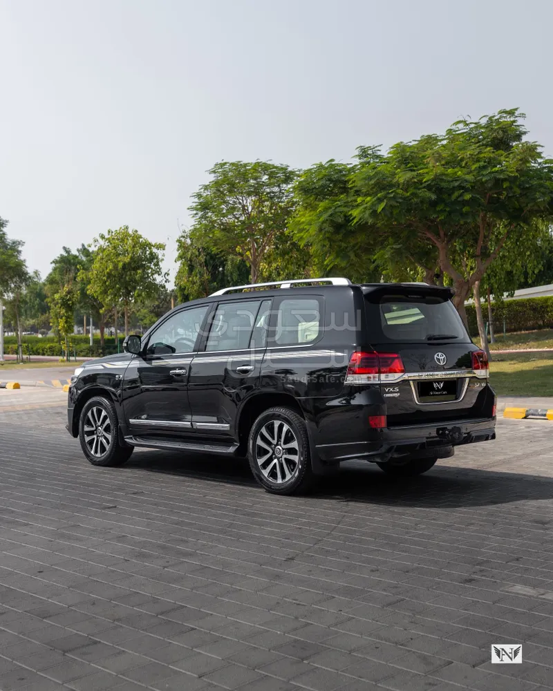 2019 Toyota Land Cruiser VX  S