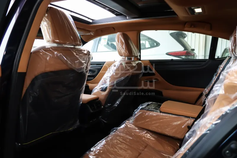 2025 Lexus ES 350 DD