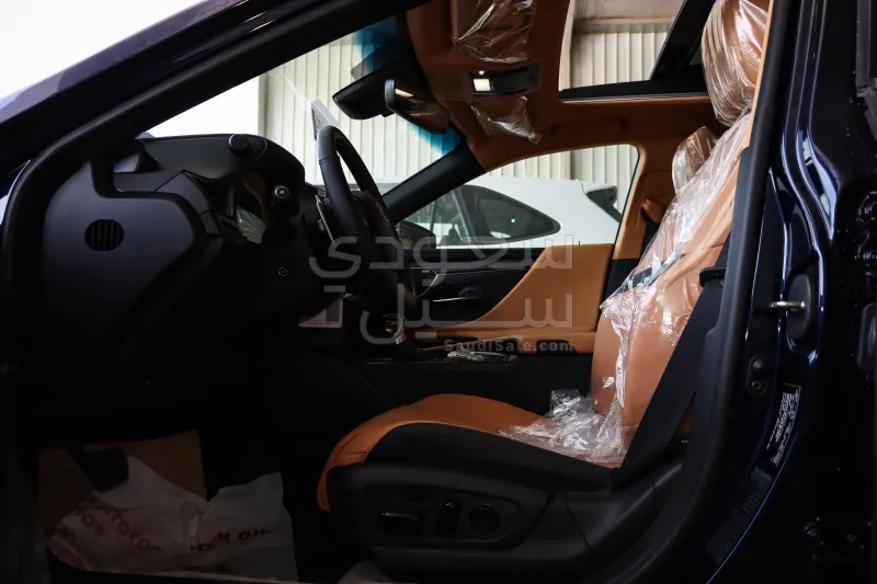 2025 Lexus ES 350 DD