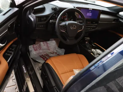 2025 Lexus ES 350 DD
