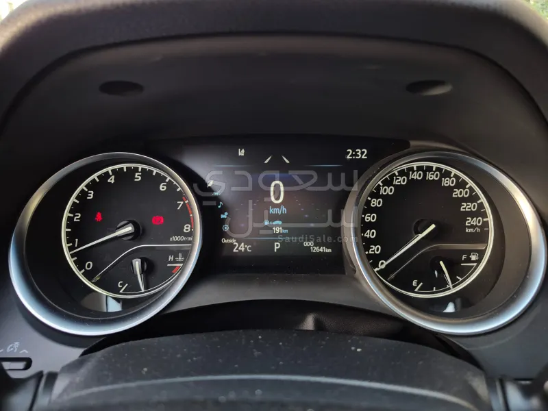 2023 تويوتا كامري اس اي