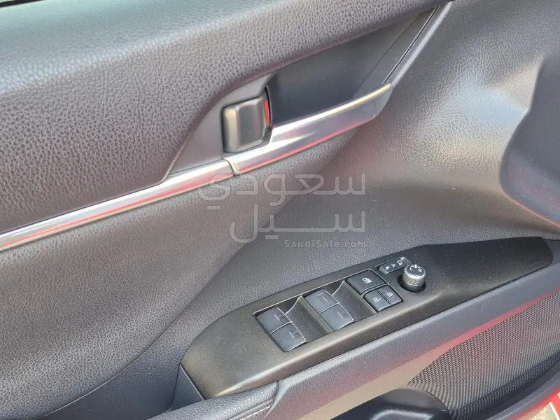 2023 تويوتا كامري اس اي