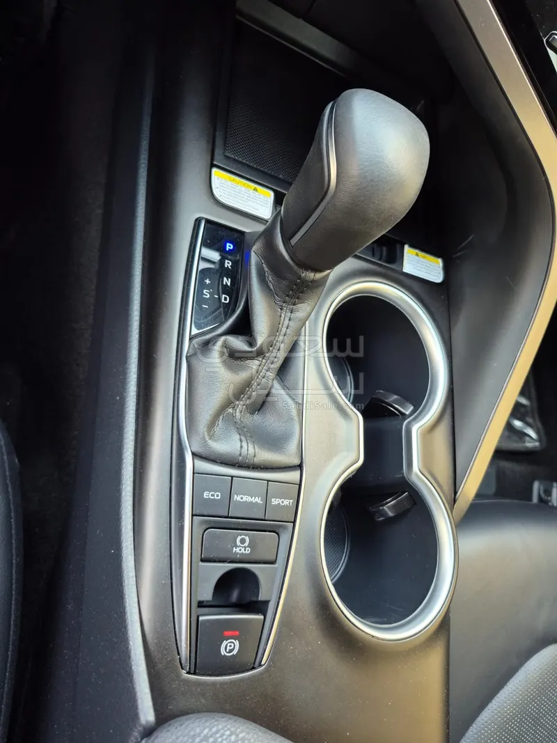 2023 تويوتا كامري اس اي