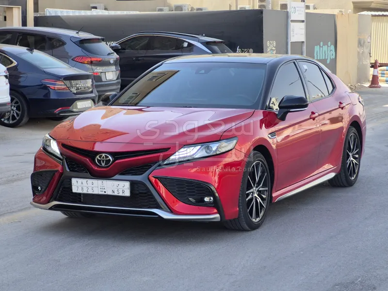 2023 تويوتا كامري اس اي