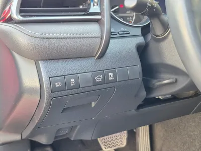 2023 تويوتا كامري اس اي