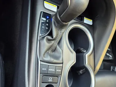 2023 تويوتا كامري اس اي