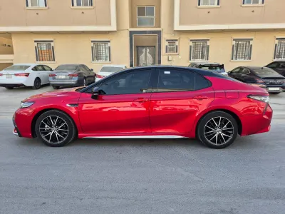 2023 تويوتا كامري اس اي