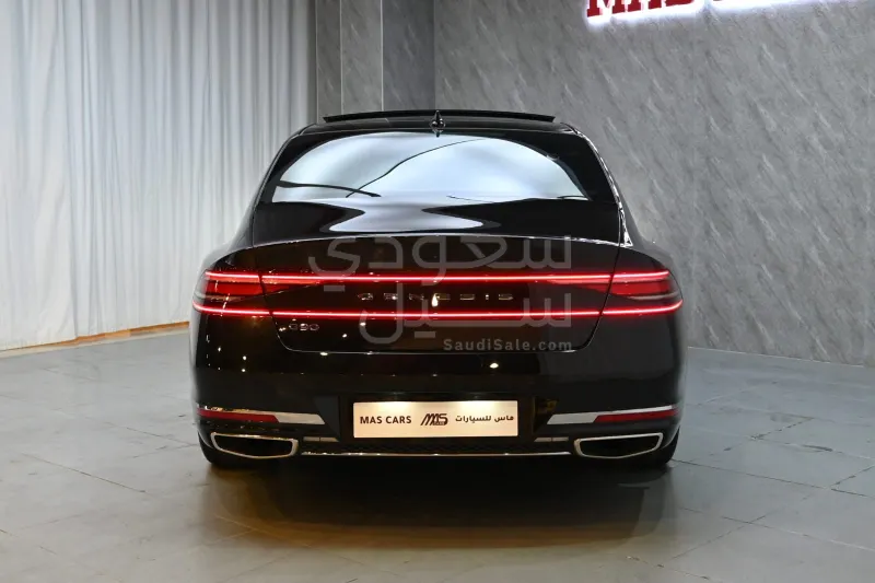 2023 Genesis G 90