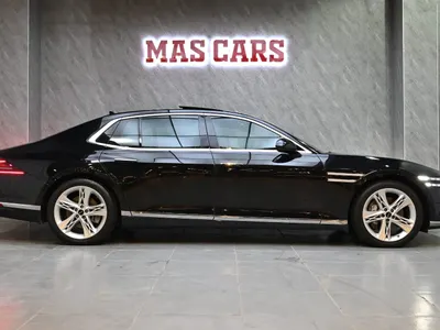 2023 Genesis G 90
