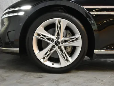 2023 Genesis G 90