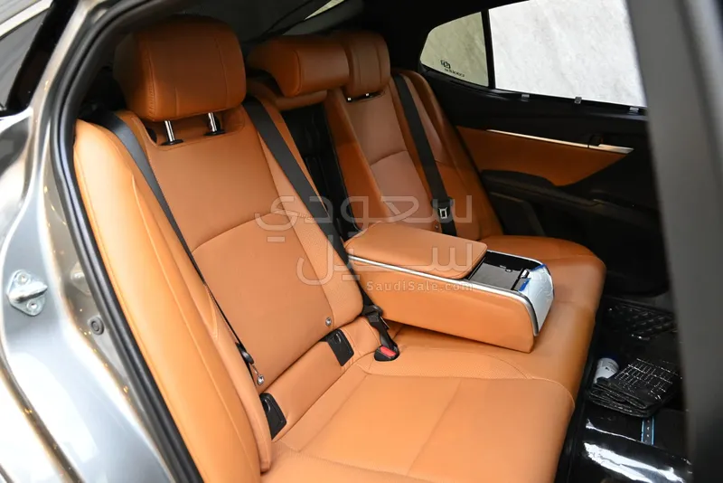 2025 Toyota Camry Lumiere