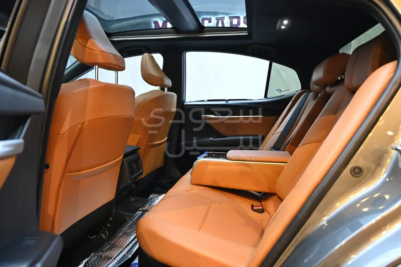 2025 Toyota Camry Lumiere