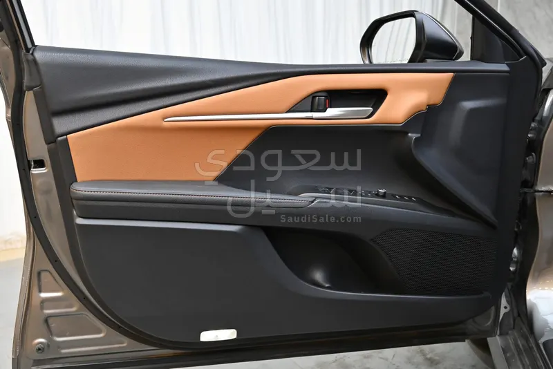 2025 Toyota Camry Lumiere