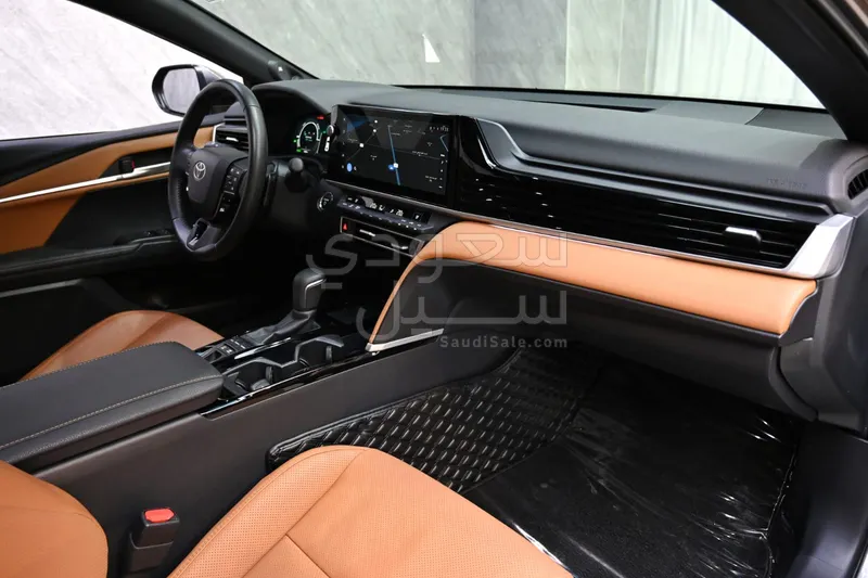 2025 Toyota Camry Lumiere