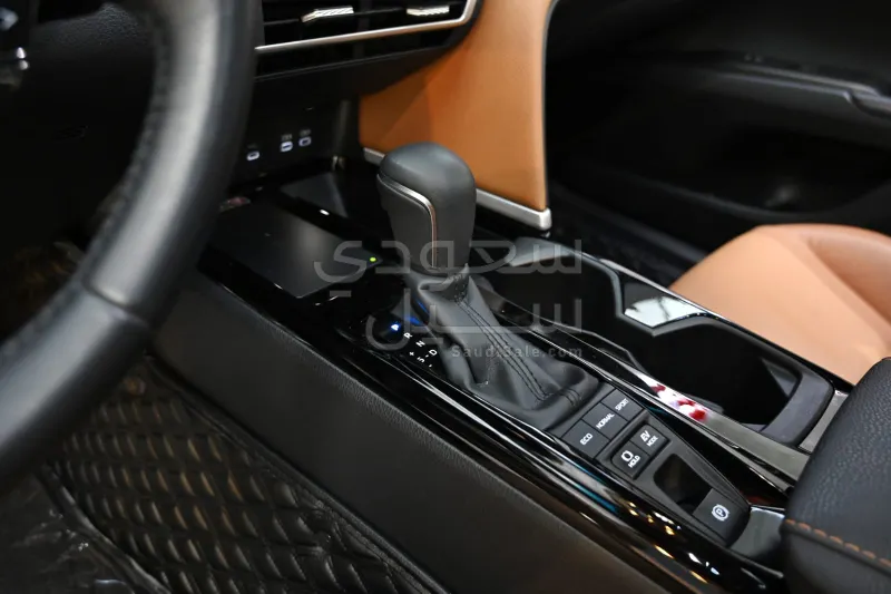 2025 Toyota Camry Lumiere