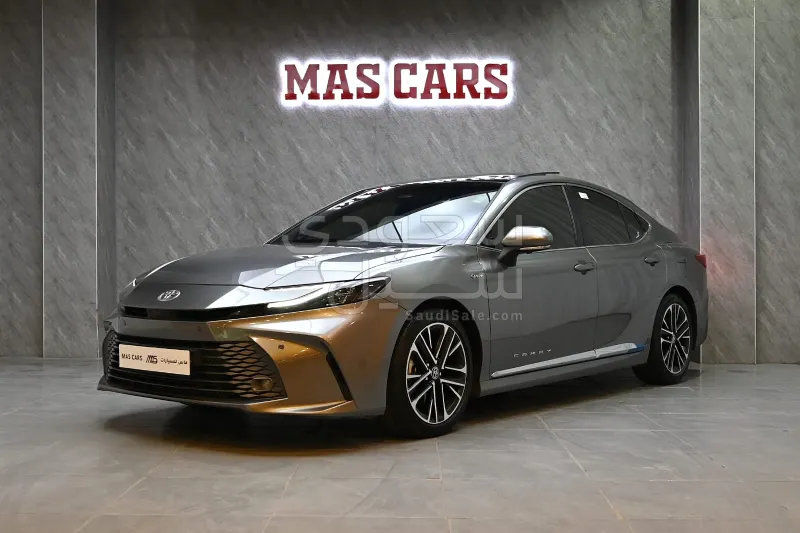 2025 Toyota Camry Lumiere