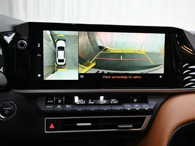 2025 Toyota Camry Lumiere