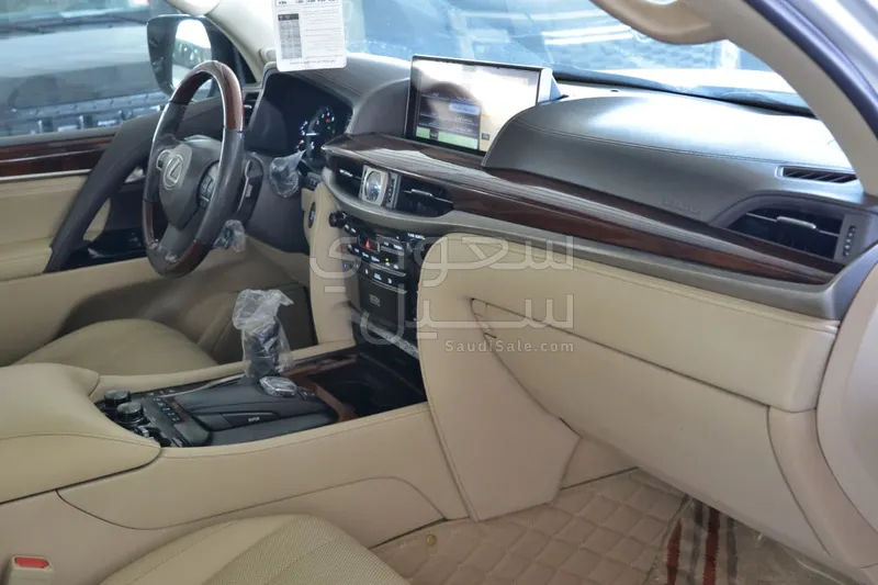 2019 Lexus LX 570 S