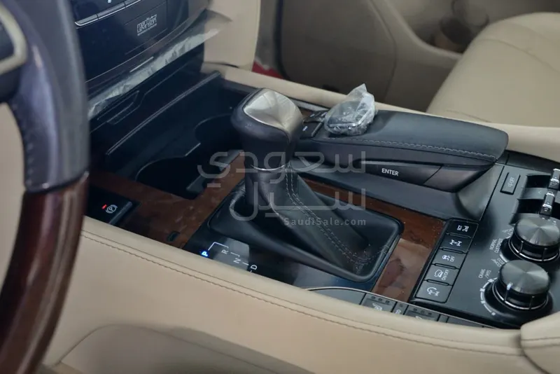 2019 Lexus LX 570 S