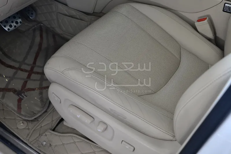 2019 Lexus LX 570 S