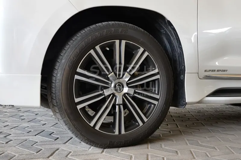 2019 Lexus LX 570 S