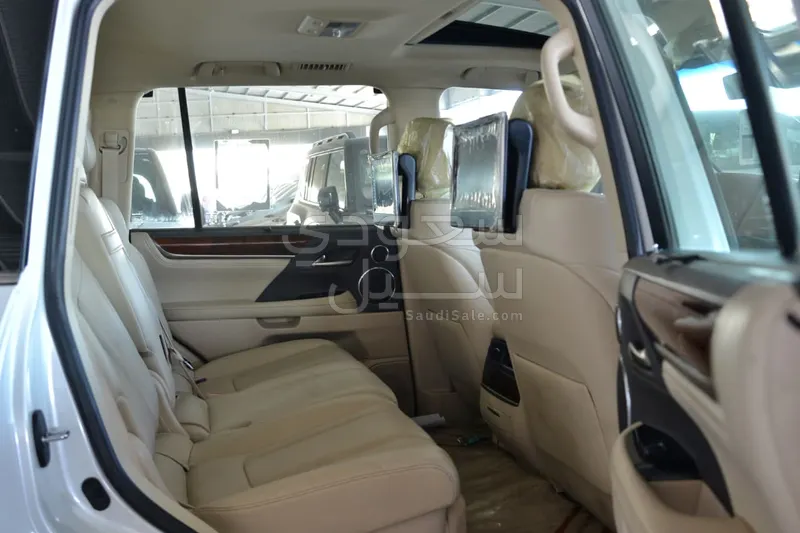 2019 Lexus LX 570 S