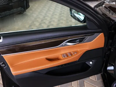 2021 بي ام دبليو الفئة السابعة 730 إل أي