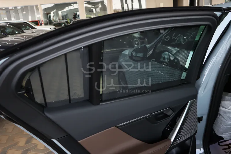 2026 بي ام دبليو الفئة الخامسة 520 أي