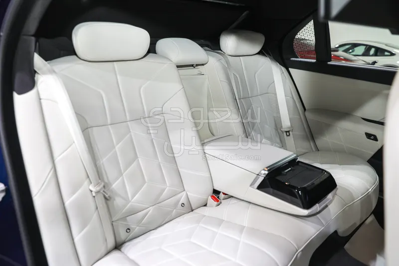 2026 BMW 7 Series 735i