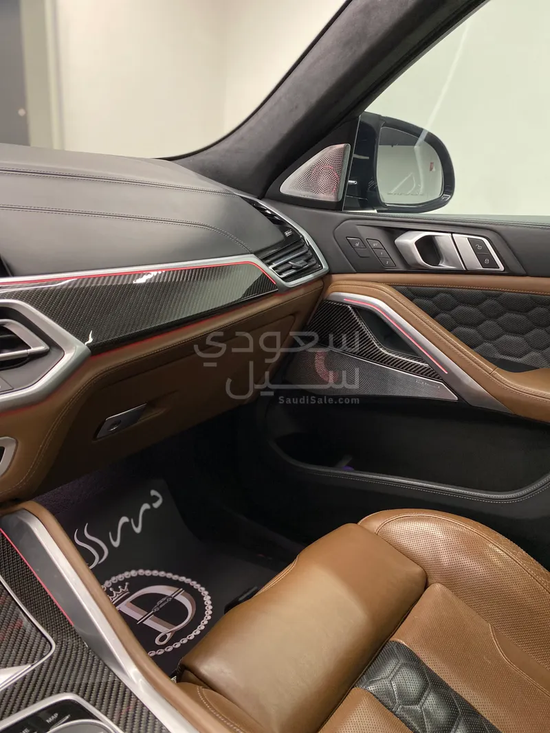 2021 BMW X Series 6M competition