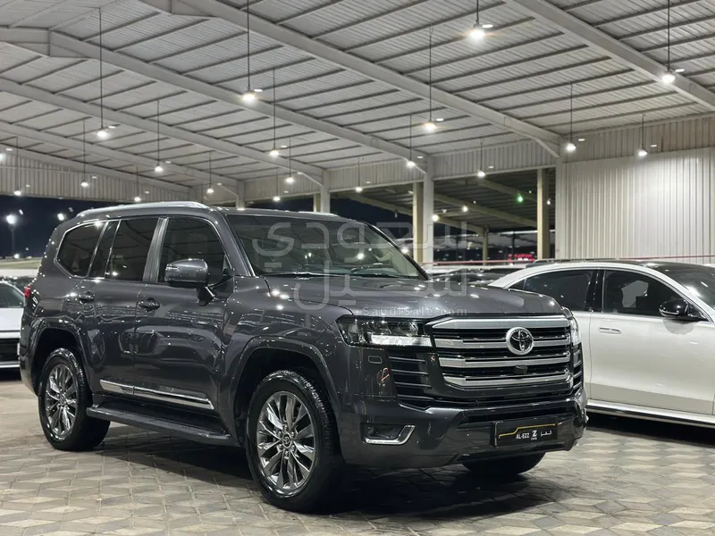 2023 Toyota Land Cruiser GXR