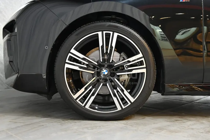 2023 BMW 7 Series 735i
