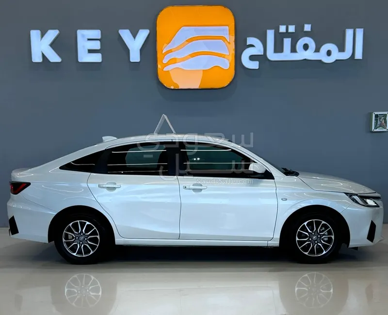 2024 تويوتا ياريس