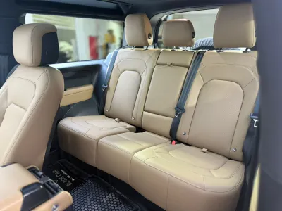 2025 Land Rover Defender X dynamic