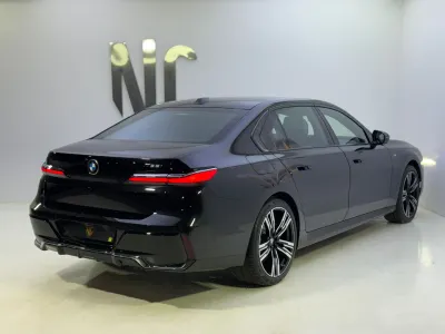 2026 BMW 7 Series 735i