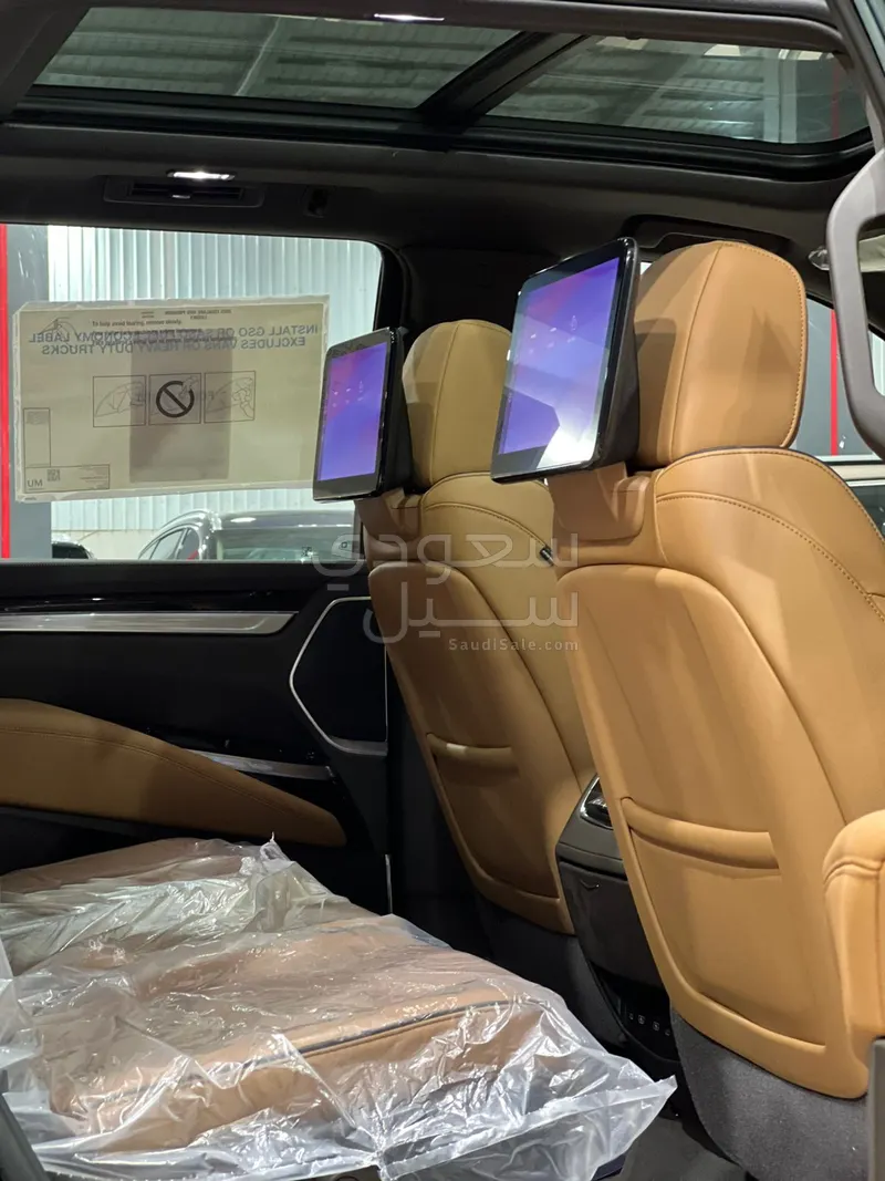 2025 Cadillac Escalade Sport