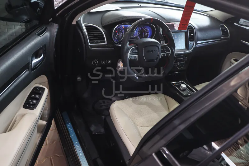 2016 Dodge Charger SRT