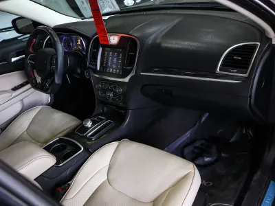 2016 Dodge Charger SRT