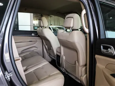 2018 Jeep Grand Cherokee Laredo