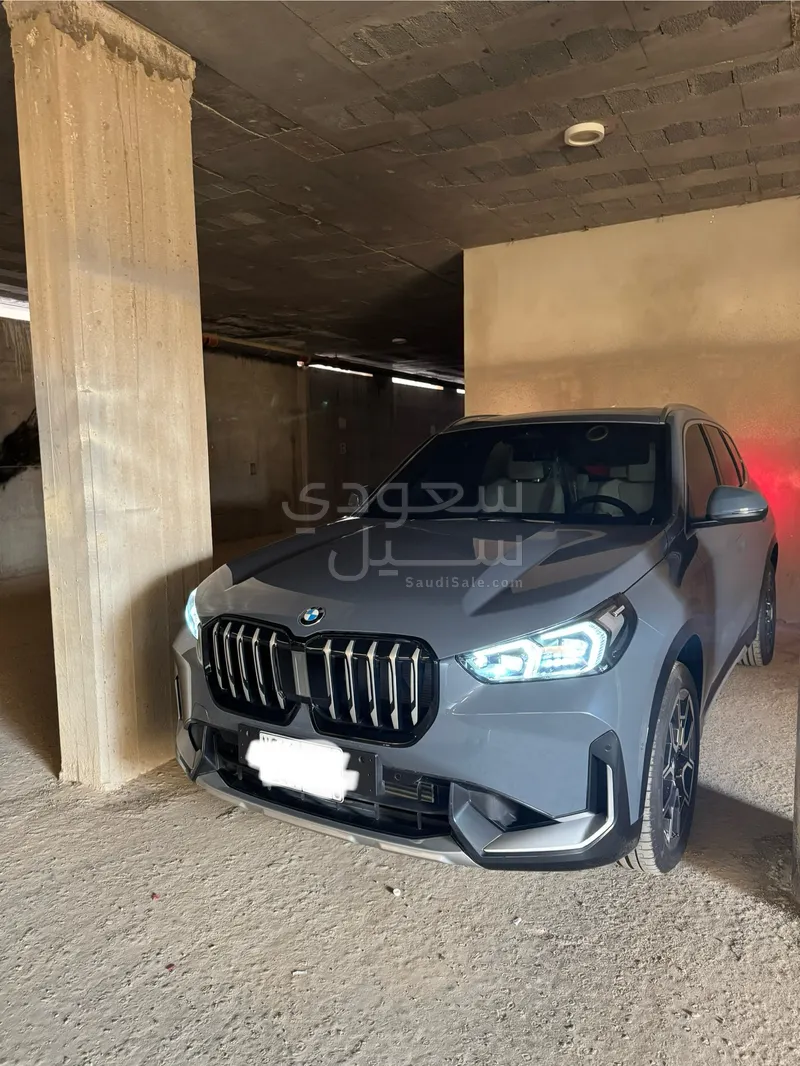 2025 بي ام دبليو الفئة اكس 1