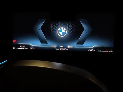 2025 بي ام دبليو الفئة اكس 1