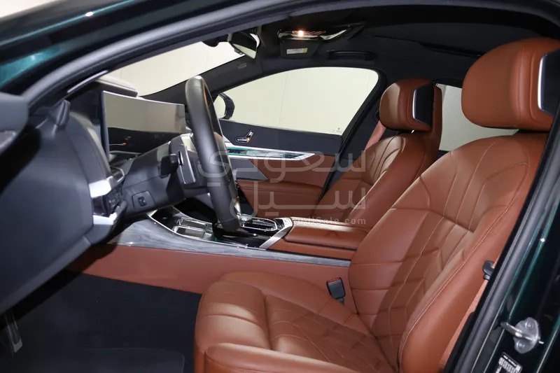 2025 BMW 7 Series 735i