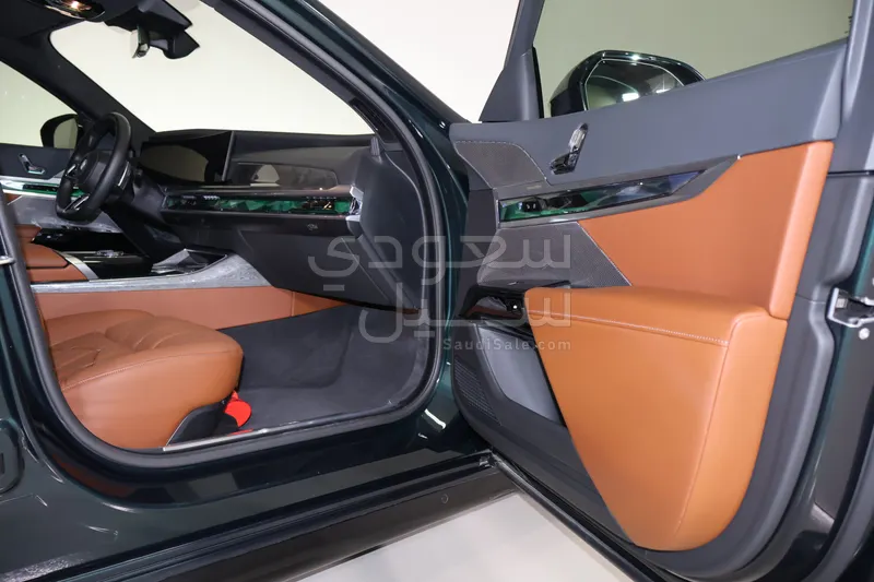 2025 BMW 7 Series 735i