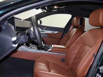 2025 BMW 7 Series 735i